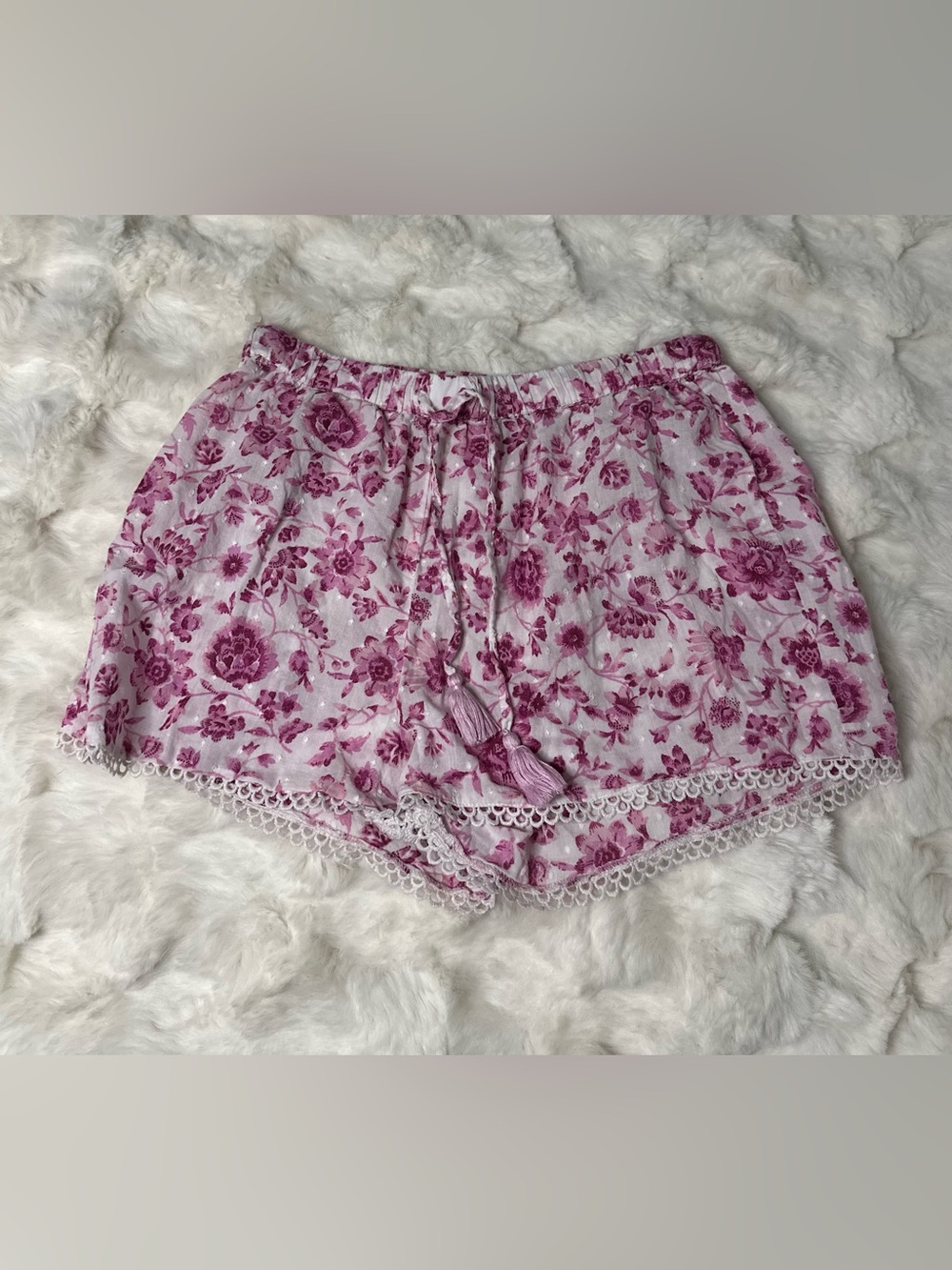 Haute Hippie Floral Pink Lounge Sleep PJ Shorts with Lace Detail Trim- Women’s - Picture 3 of 4